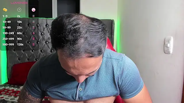 Snapshot of mrloganfuck1 chatting on 18, 6, 2026 mrloganfuck1 online show from 18, 6, 2026