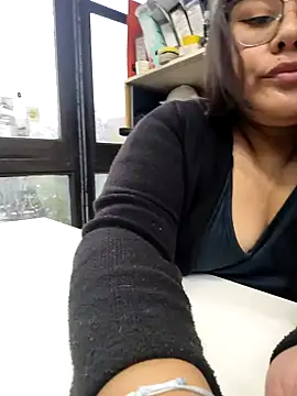 Snapshot of Namiibel chatting on 4, 8, 2026 Namiibel online show from 4, 8, 2026