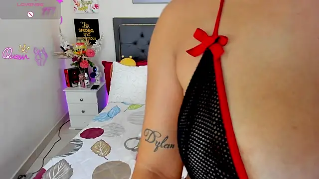 Snapshot of sticksex_candy chatting on 7, 7, 2026 sticksex candy online show from 7, 7, 2026