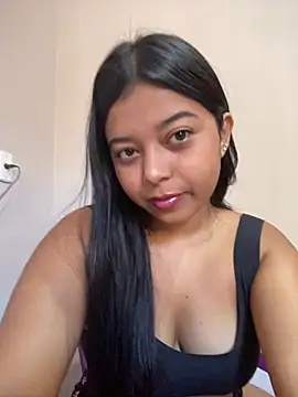 Snapshot of emmily9 chatting on 30, 7, 2026 emmily9 online show from 30, 7, 2026