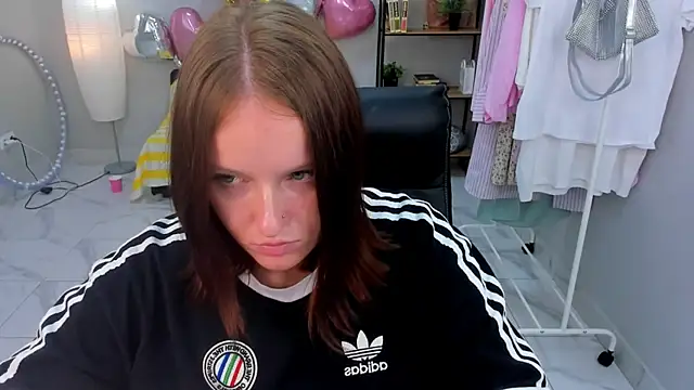 Snapshot of GiovannaLaw chatting on 9, 8, 2026 GiovannaLaw online show from 9, 8, 2026