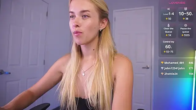 Snapshot of DanikaDillan chatting on 20, 12, 2024 DanikaDillan online show from 20, 12, 2024