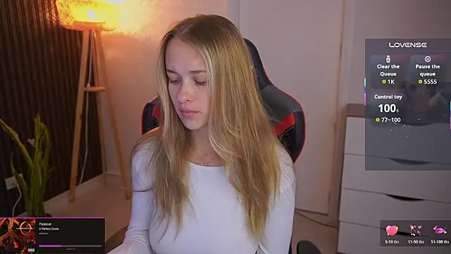 DanikaDillan online show from 23, 3, 2026