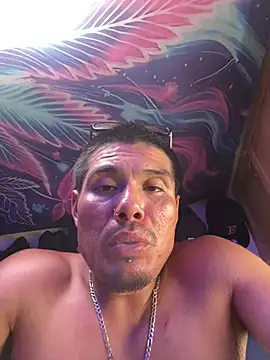Snapshot of OmarSalasxh33 chatting on 1, 8, 2026 OmarSalasxh33 online show from 1, 8, 2026