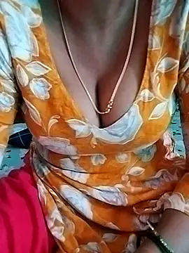 Snapshot of Lovely-Deepa chatting on 8, 8, 2026 Lovely-Deepa online show from 8, 8, 2026