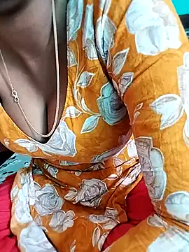 Snapshot of Lovely-Deepa chatting on 9, 8, 2026 Lovely-Deepa online show from 9, 8, 2026