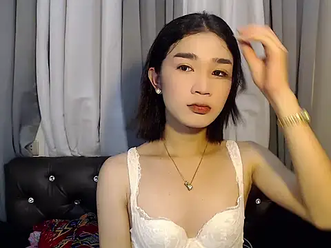 Snapshot of expensive_nadia chatting on 5, 8, 2026 expensive nadia online show from 5, 8, 2026