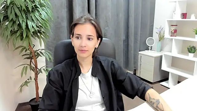 Snapshot of MigdaliaSlama chatting on 8, 8, 2026 MigdaliaSlama online show from 8, 8, 2026