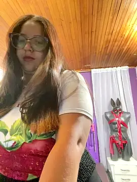 Snapshot of shara_ chatting on 16, 12, 2025 shara online show from 16, 12, 2025