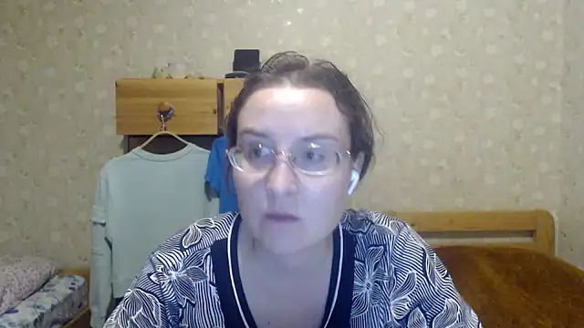 Snapshot of Smart_Rose chatting on 4, 3, 2025 Smart Rose online show from 4, 3, 2025