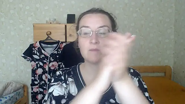 Snapshot of Smart_Rose chatting on 12, 9, 2025 Smart Rose online show from 12, 9, 2025