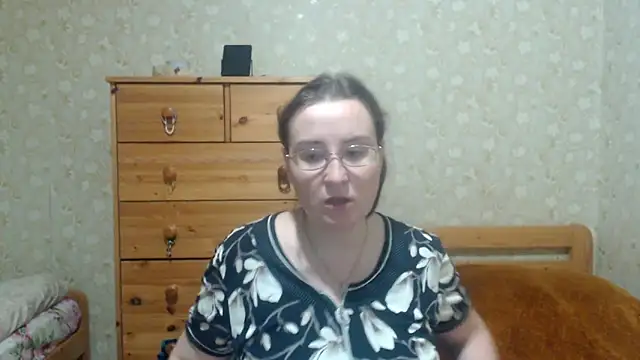 Snapshot of Smart_Rose chatting on 18, 11, 2025 Smart Rose online show from 18, 11, 2025