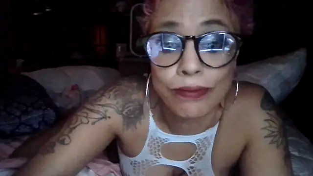 Snapshot of LolaSky420 chatting on 15, 1, 2026 LolaSky420 online show from 15, 1, 2026