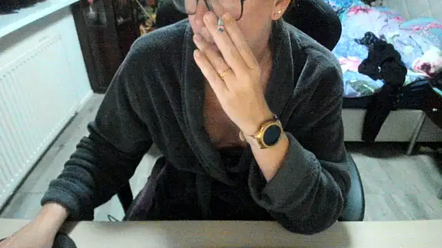 Snapshot of minoesje37 chatting on 9, 11, 2025 minoesje37 online show from 9, 11, 2025