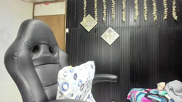 lalanaughty online show from 14, 11, 2025