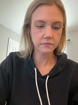 Kay Cakes online show from 4, 2, 2026