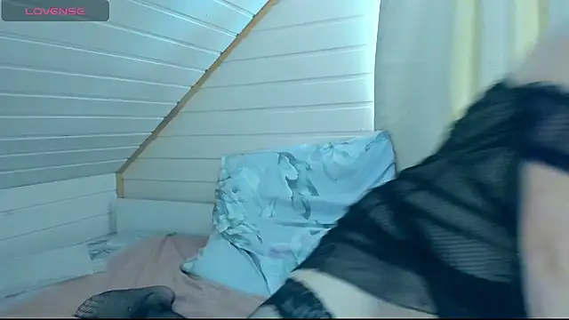 Snapshot of I_AM_MILF chatting on 18, 12, 2024 I AM MILF online show from 18, 12, 2024