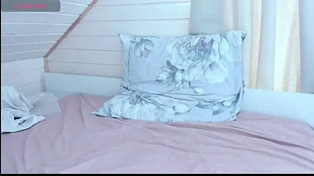 Snapshot of I_AM_MILF chatting on 7, 2, 2025 I AM MILF online show from 7, 2, 2025