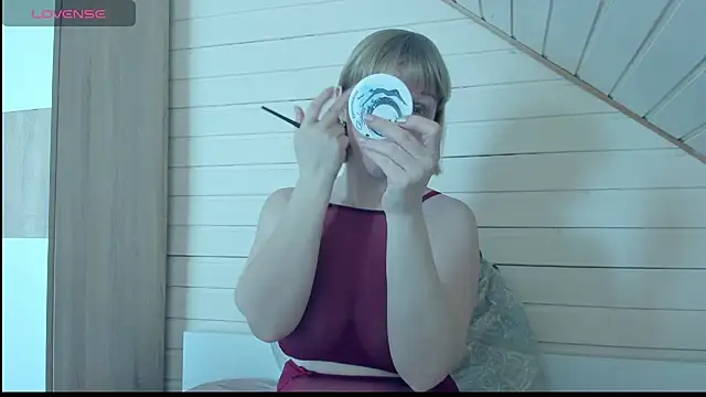 Snapshot of I_AM_MILF chatting on 18, 3, 2025 I AM MILF online show from 18, 3, 2025