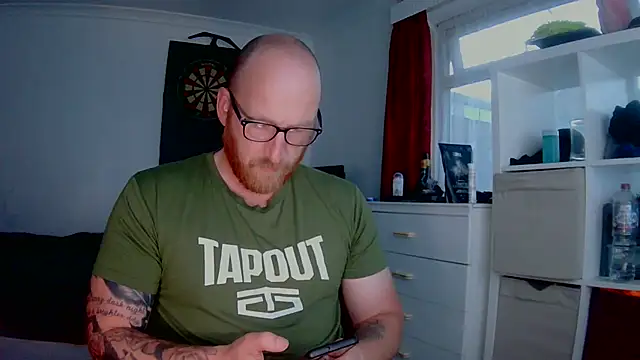 Snapshot of Tilerdadbod chatting on 4, 7, 2026 Tilerdadbod online show from 4, 7, 2026