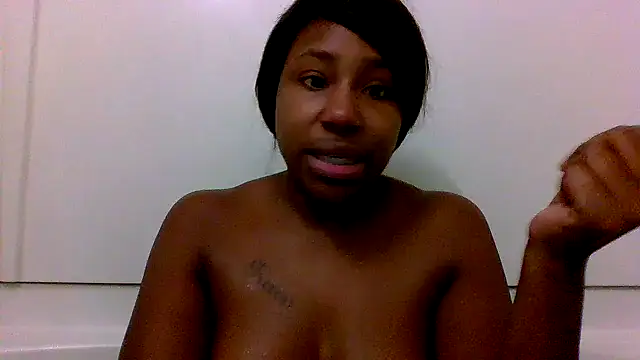 Xochillovemoney2 online show from 7, 12, 2024