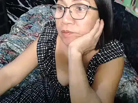 ASIANDOLLY4U online show from 1, 4, 2026