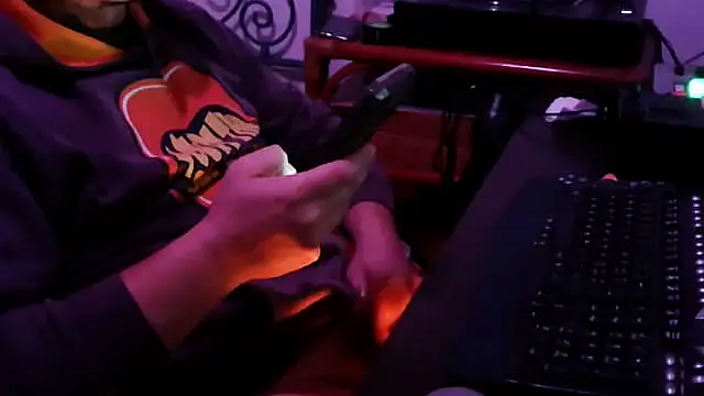 Snapshot of Italian_dark_desire chatting on 27, 11, 2025 Italian dark desire online show from 27, 11, 2025