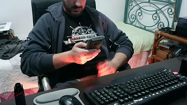 Snapshot of Italian_dark_desire chatting on 29, 11, 2025 Italian dark desire online show from 29, 11, 2025