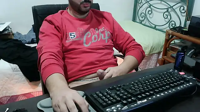 Snapshot of Italian_dark_desire chatting on 5, 12, 2025 Italian dark desire online show from 5, 12, 2025