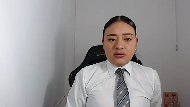 Snapshot of ReyleDoll chatting on 15, 12, 2024 ReyleDoll online show from 15, 12, 2024