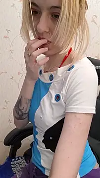 YogisticJuli666 online show from 14, 1, 2025