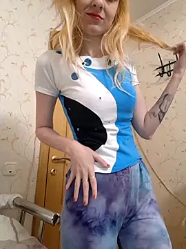 YogisticJuli666 online show from 14, 2, 2025