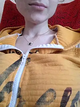 YogisticJuli666 online show from 15, 3, 2025