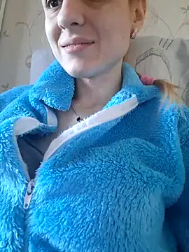 YogisticJuli666 online show from 18, 3, 2025