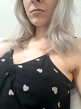 YogisticJuli666 online show from 30, 9, 2025