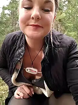 Snapshot of SwedishJennifer chatting on 12, 3, 2025 SwedishJennifer online show from 12, 3, 2025