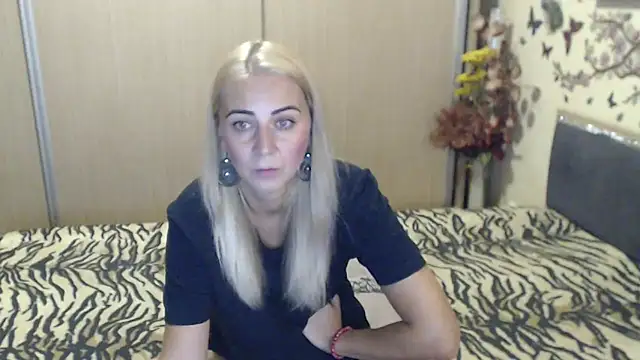 Snapshot of MirabelaSweet chatting on 9, 7, 2026 MirabelaSweet online show from 9, 7, 2026