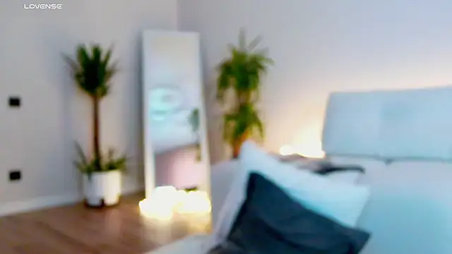 Snapshot of Sinful_Eyes chatting on 16, 2, 2026 Sinful Eyes online show from 16, 2, 2026