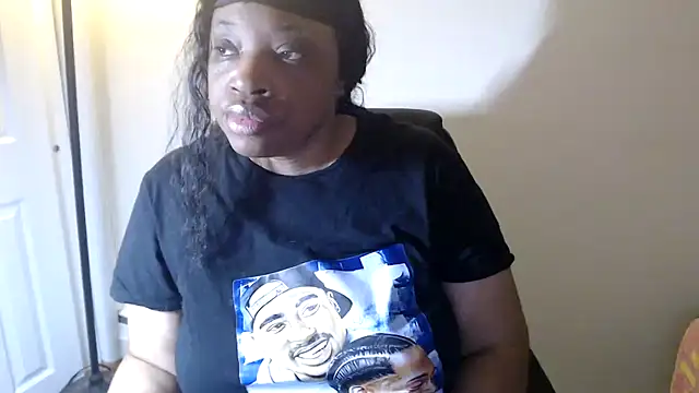 Sexymona1218 online show from 15, 4, 2026