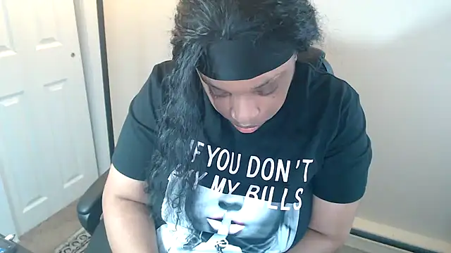 Sexymona1218 online show from 11, 5, 2026