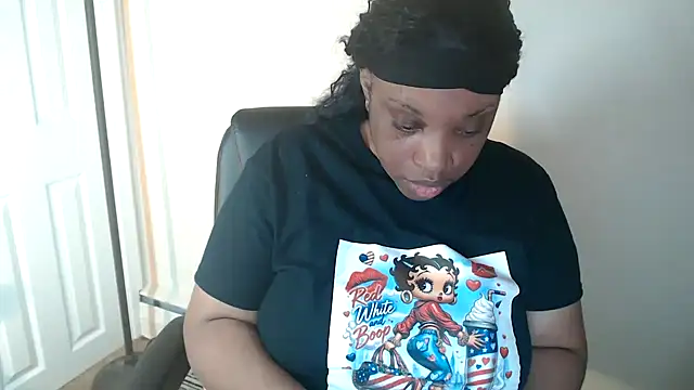 Snapshot of Sexymona1218 chatting on 5, 7, 2026 Sexymona1218 online show from 5, 7, 2026