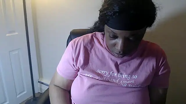Snapshot of Sexymona1218 chatting on 8, 7, 2026 Sexymona1218 online show from 8, 7, 2026