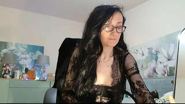 lara heaven online show from 20, 10, 2025