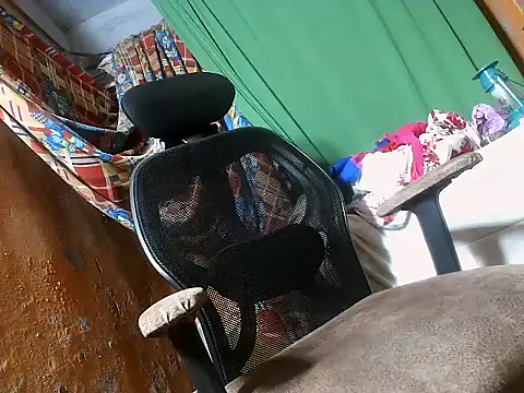 Snapshot of desiboy1101 chatting on 17, 2, 2025 desiboy1101 online show from 17, 2, 2025