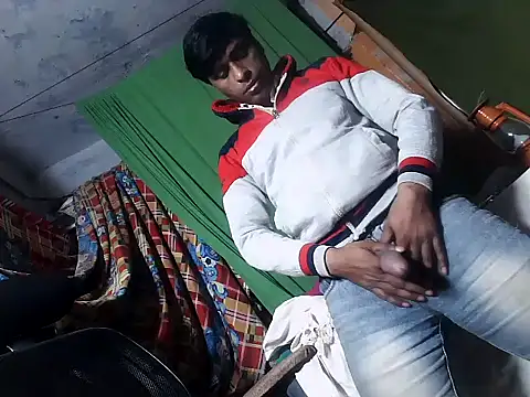 Snapshot of desiboy1101 chatting on 22, 2, 2025 desiboy1101 online show from 22, 2, 2025