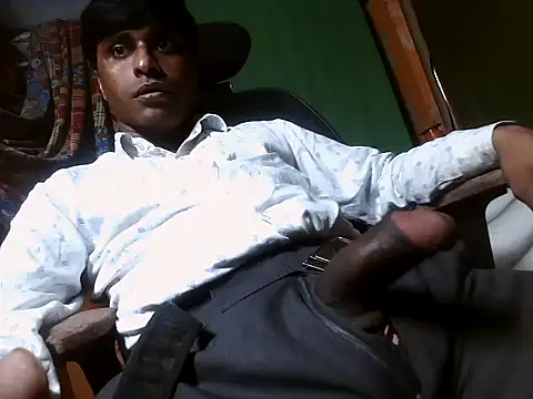 Snapshot of desiboy1101 chatting on 16, 3, 2025 desiboy1101 online show from 16, 3, 2025