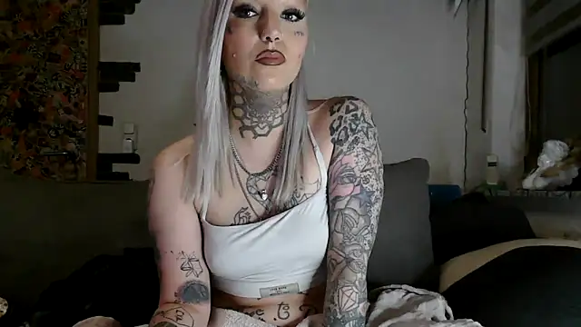Snapshot of RoxxyInk chatting on 28, 4, 2026 RoxxyInk online show from 28, 4, 2026