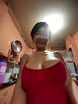 Snapshot of sweetieme chatting on 12, 10, 2025 sweetieme online show from 12, 10, 2025
