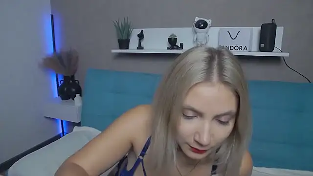 DakotaMae online show from 6, 12, 2024