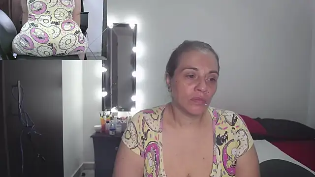 Snapshot of zoe_hotxxx chatting on 1, 2, 2025 zoe hotxxx online show from 1, 2, 2025